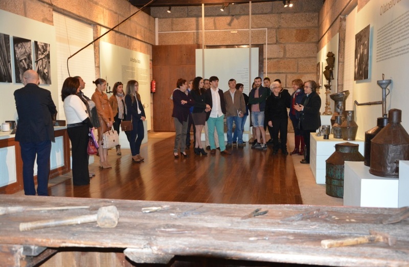 Visita à exposição sobre a Latoaria no Museu das Terras de Basto