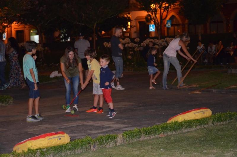 Jogos Tradicionais voltam à Praça em noite de Verão