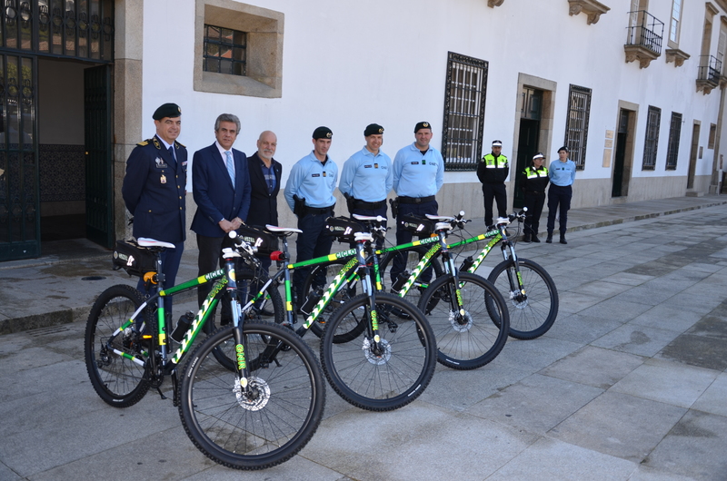 Leia mais sobre Cmara Municipal oferece quatro bicicletas  GNR