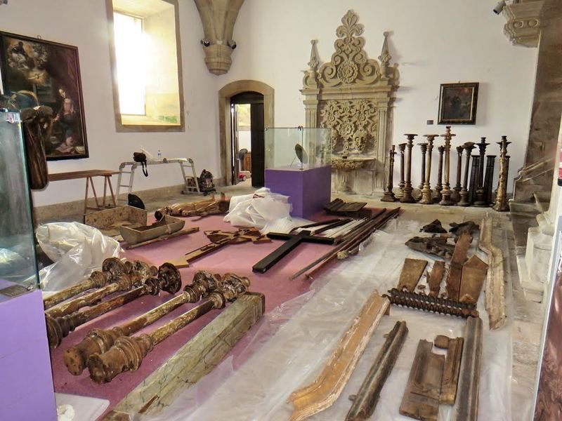 Intervenção de manutenção nas coleções do Núcleo de Arte Sacra