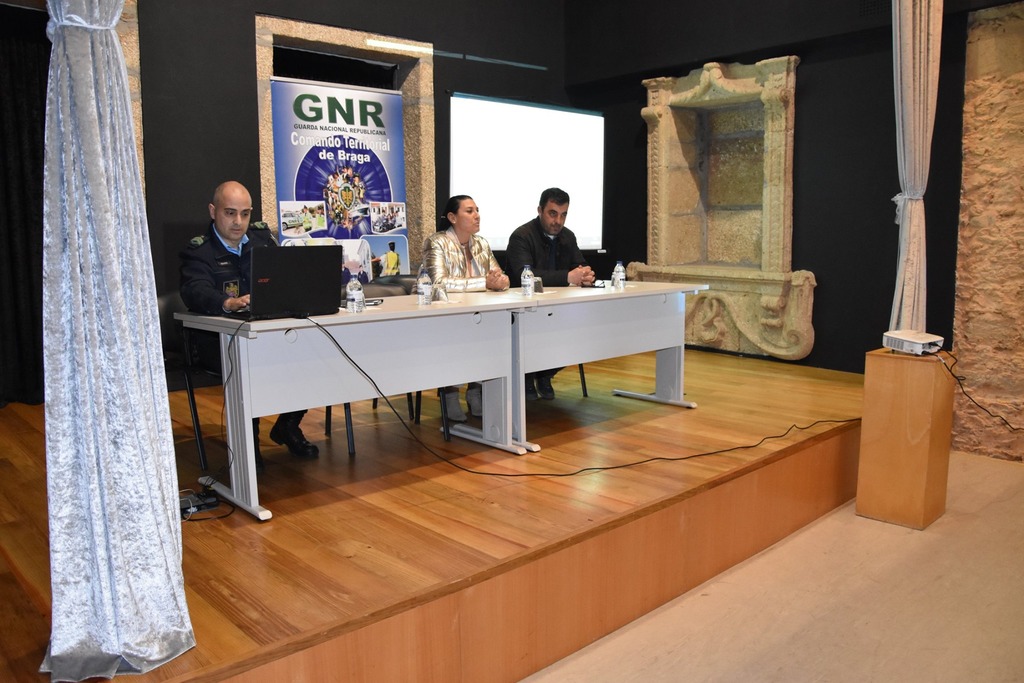 CLDS-4G e GNR sensibilizaram idosos para segurança no Arco de Baúlhe