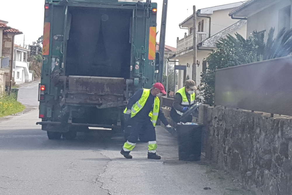 Neste sábado brigadas municipais recolheram 20 toneladas de lixo doméstico