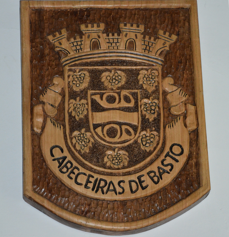 Brasão CM Cabeceiras de Basto (em madeira)