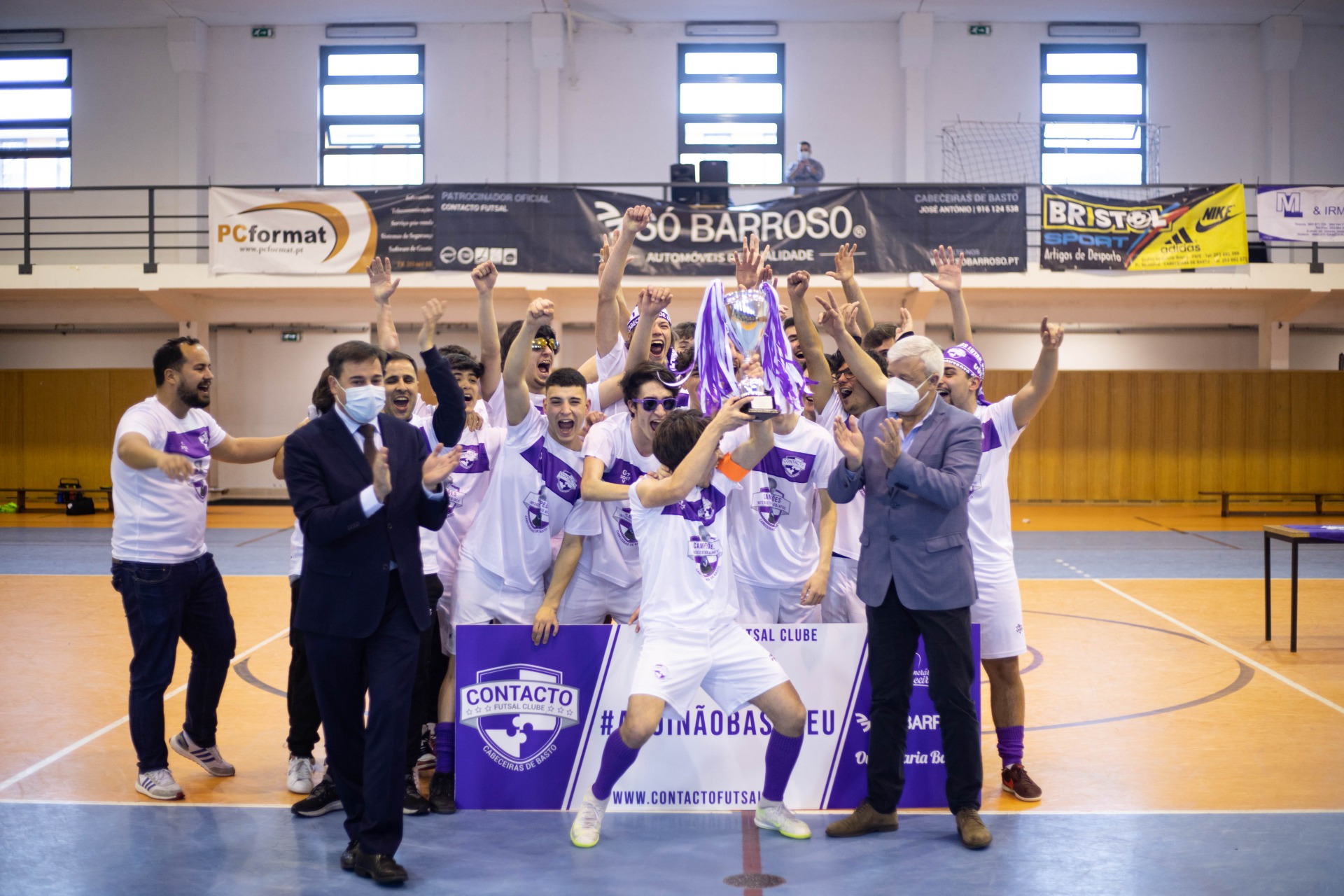 Juniores da Contacto Futsal Clube campeões interdistritais 2021/2022