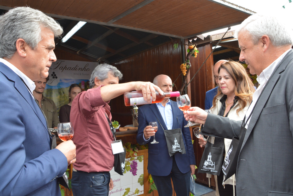 Quarenta expositores promovem vinho verde e produtos endógenos até domingo