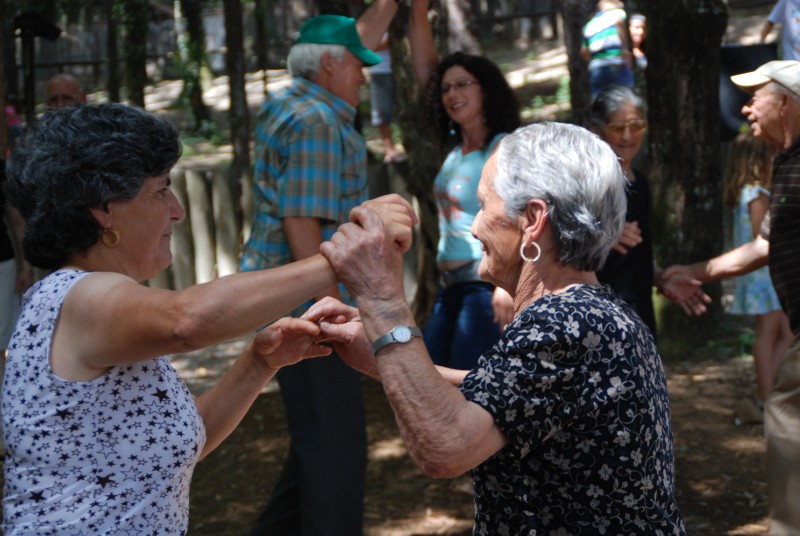 Leia mais sobre Avós e netos de Cabeceiras de Basto festejaram Dia dos Avós