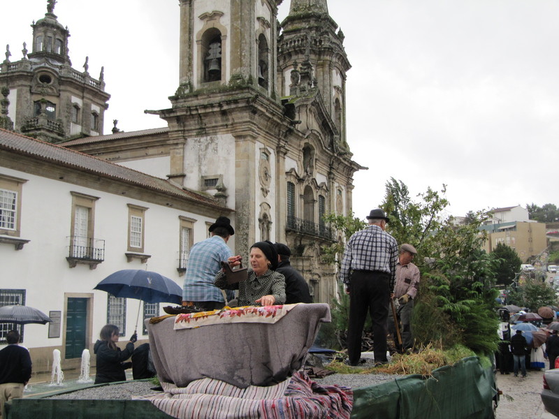 Leia mais sobre Cortejo Etnográfico saiu à rua nas Festas de S. Miguel