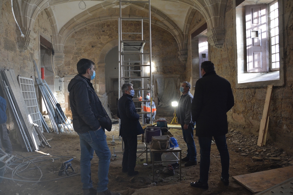 Presidente da Câmara visitou obras no antigo refeitório e livraria do Mosteiro