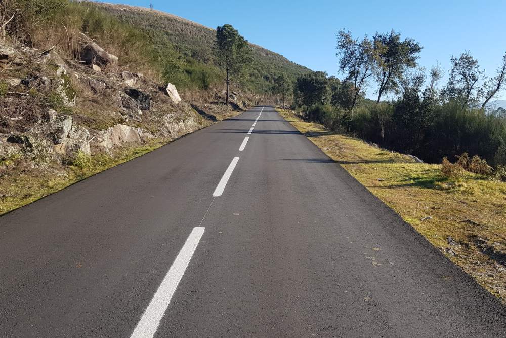 Leia mais sobre Câmara investe 600 mil euros na melhoria de 12 km de estradas