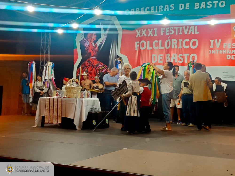 Leia mais sobre Cinco grupos abrilhantaram XXXI Festival Folclórico de Basto/IV Festival Internacional de Basto