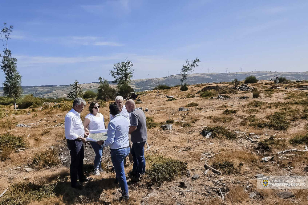 Leia mais sobre Presidente da Câmara visita local do futuro Parque Eólico da