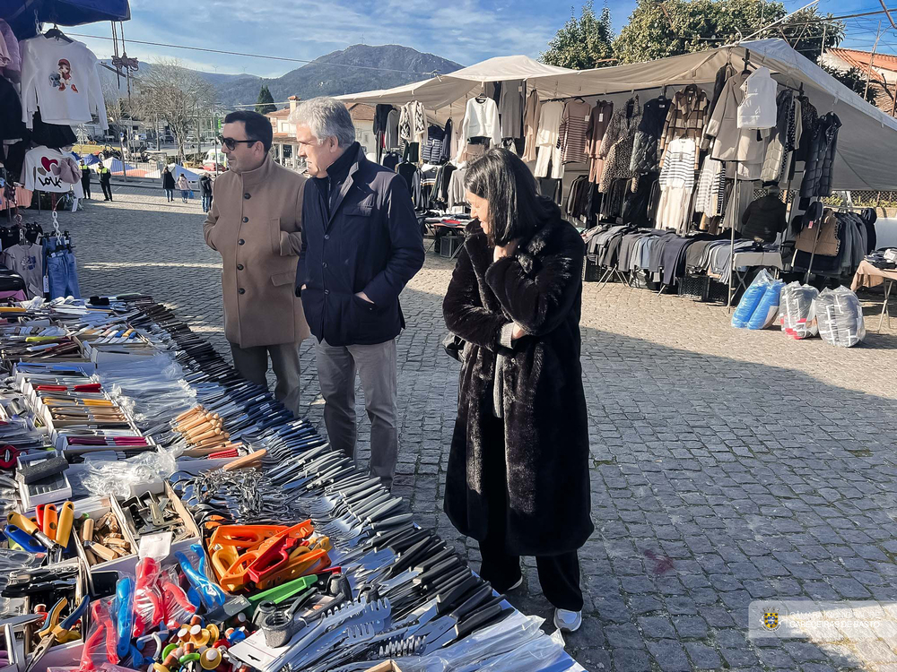 Leia mais sobre Presidente da Câmara na Feira de Santa Luzia