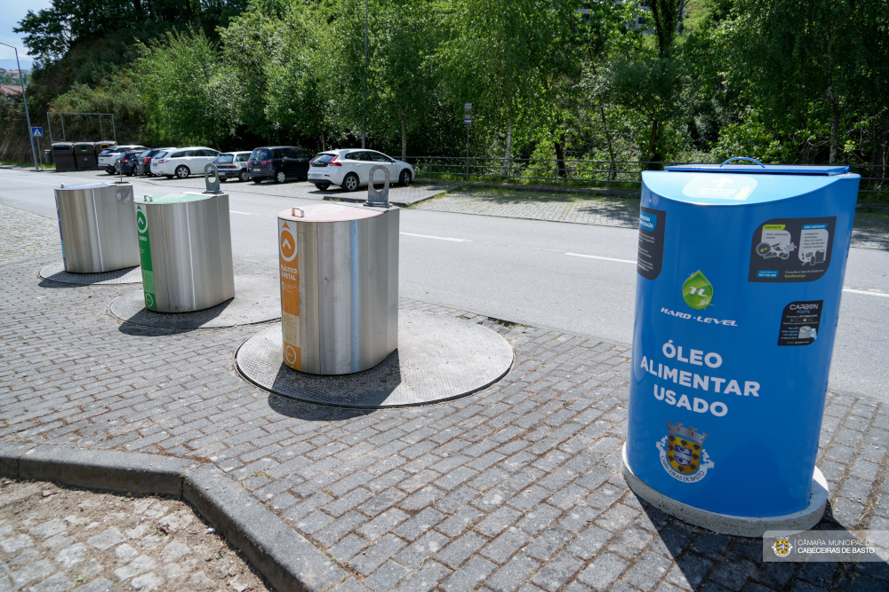 Leia mais sobre Instalados 12 novos contentores de recolha de óleos alimentares usados