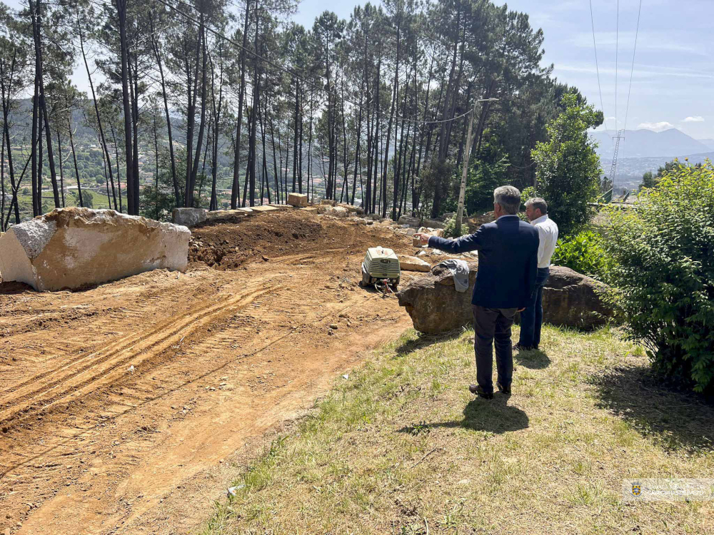 Presidente da Câmara visitou obras de alargamento do Cemitério Municipal de Refojos