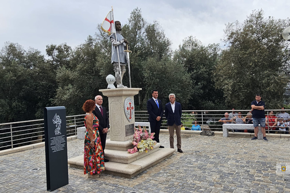 Leia mais sobre Pedraça celebrou Dia da Freguesia com inauguração de estátua a D. Nuno Álvares Pereira