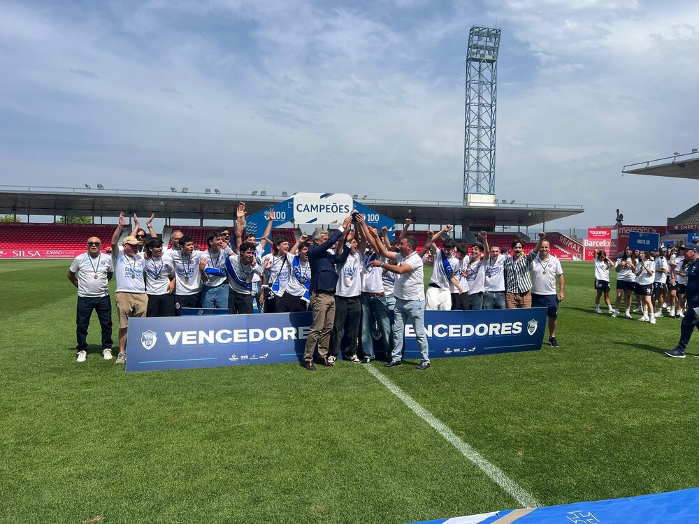 Leia mais sobre Águias de Alvite, Contacto Futsal e Desportivo do Arco de Baúlhe Campeões Distritais