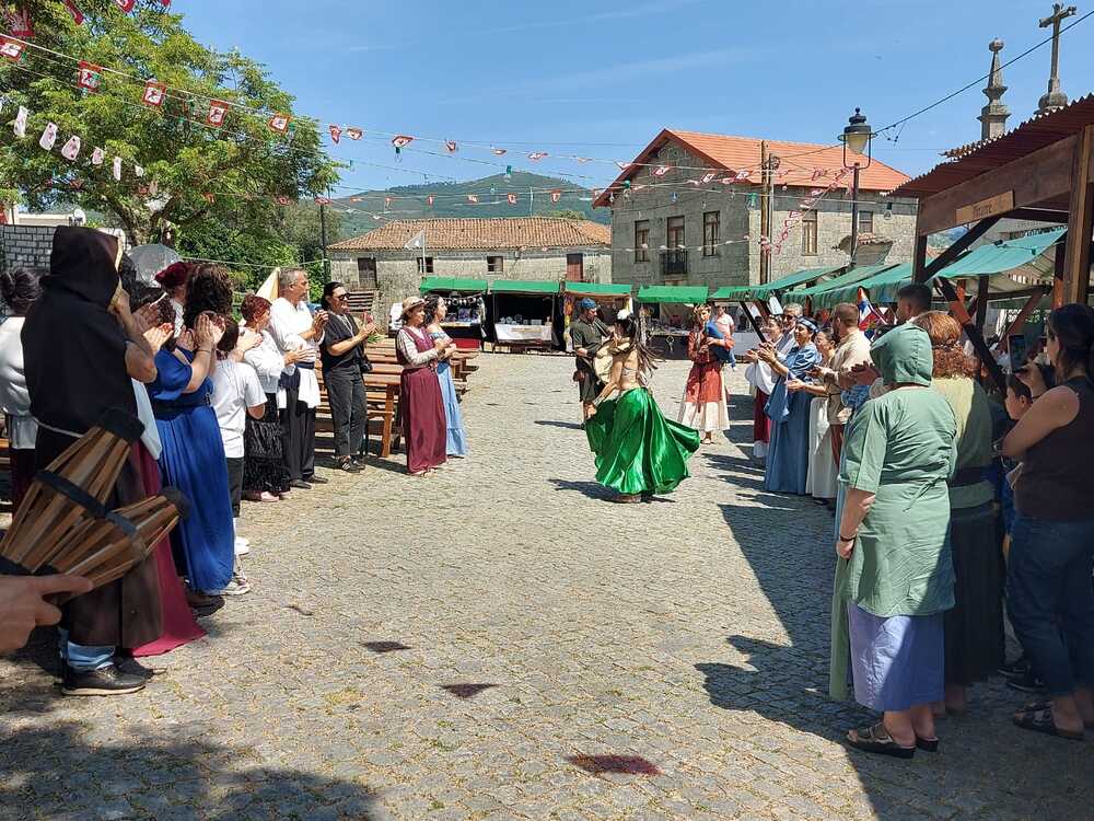 Vereadora da Cultura na Feira Medieval de Cavez