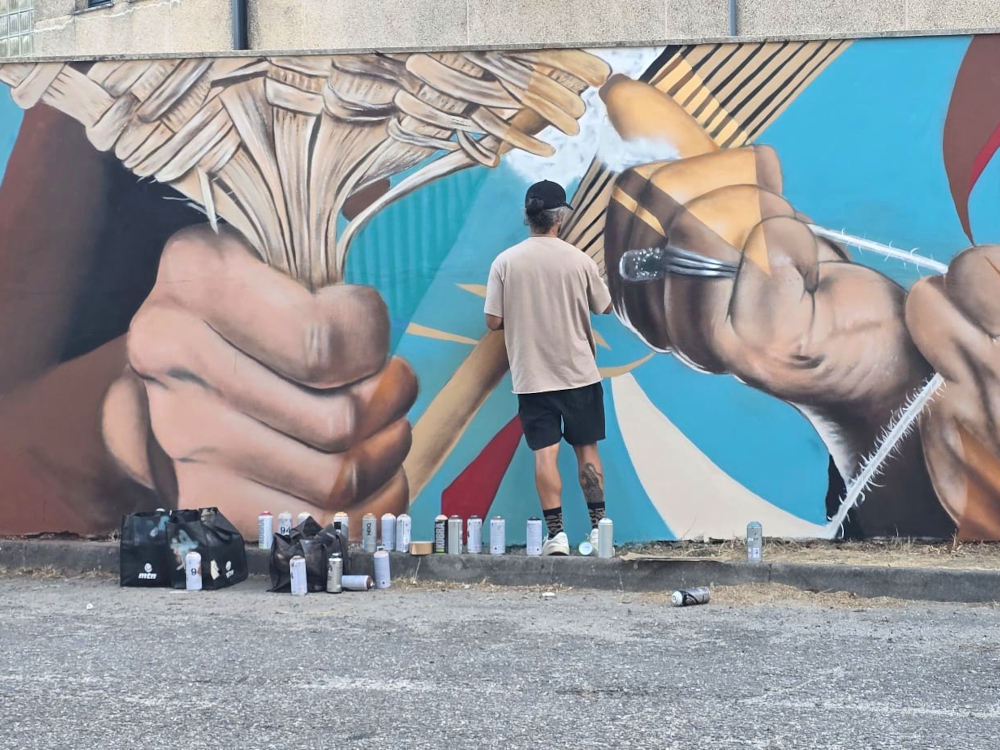 Leia mais sobre Grafite alusivo aos ofícios e tradições para apreciar no Mercado Municipal