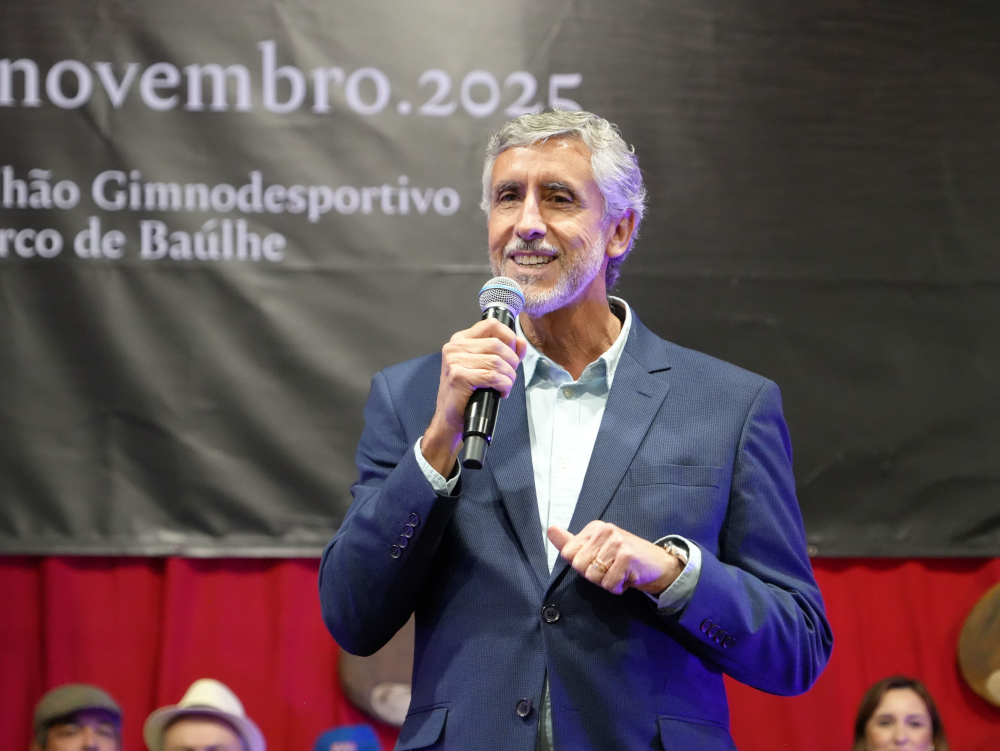 Cantigas de S. Martinho aqueceram tarde de animação no Arco de Baúlhe