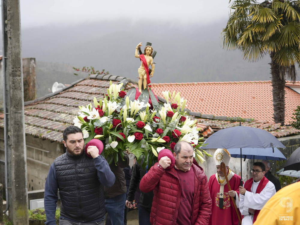 Leia mais sobre Gondiães celebrou a tradicional Festa das Papas em honra de S. Sebastião