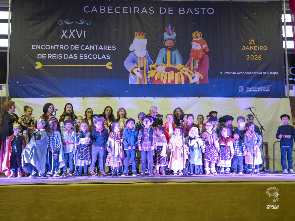Escolas cantaram os Reis