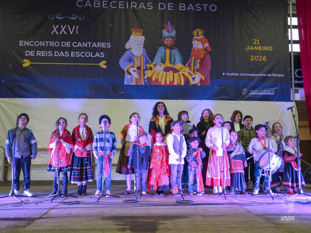 Escolas cantaram os Reis