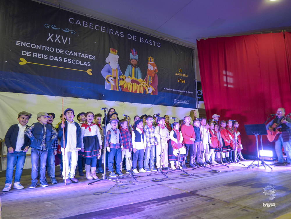 Escolas cantaram os Reis
