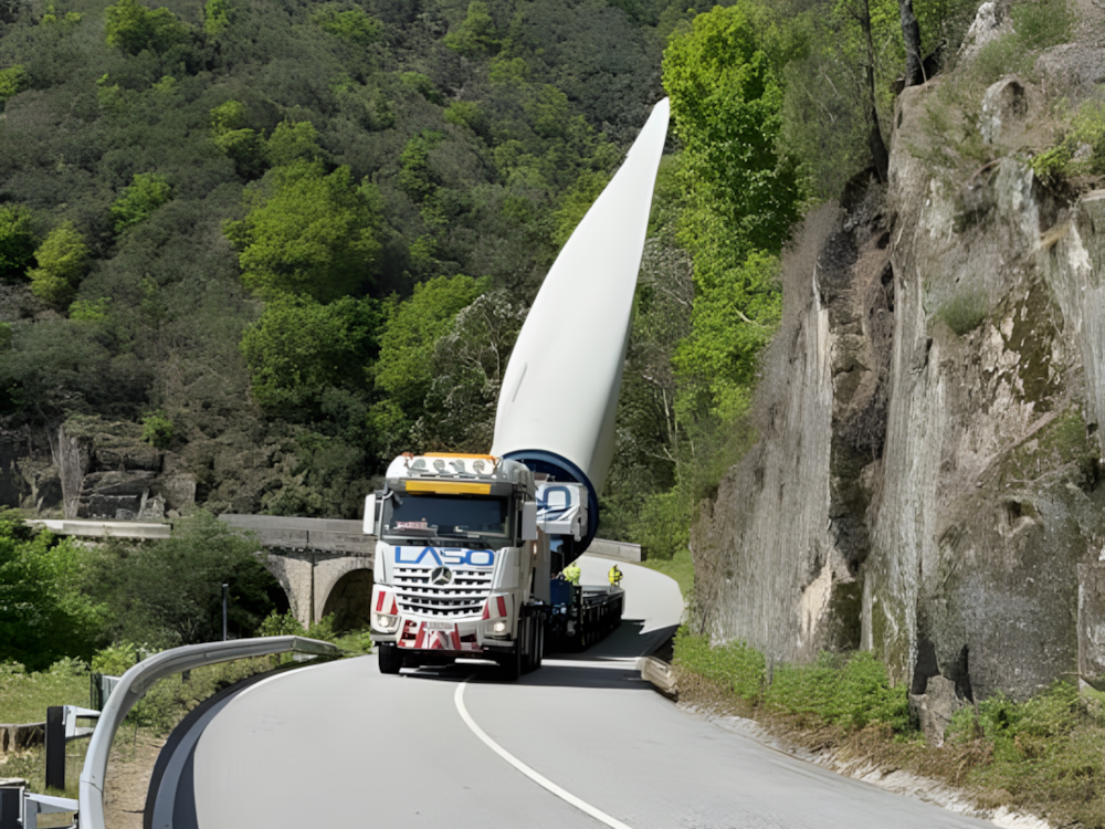 Leia mais sobre Concluídos transportes especiais para o Parque Eólico do Tâmega Norte