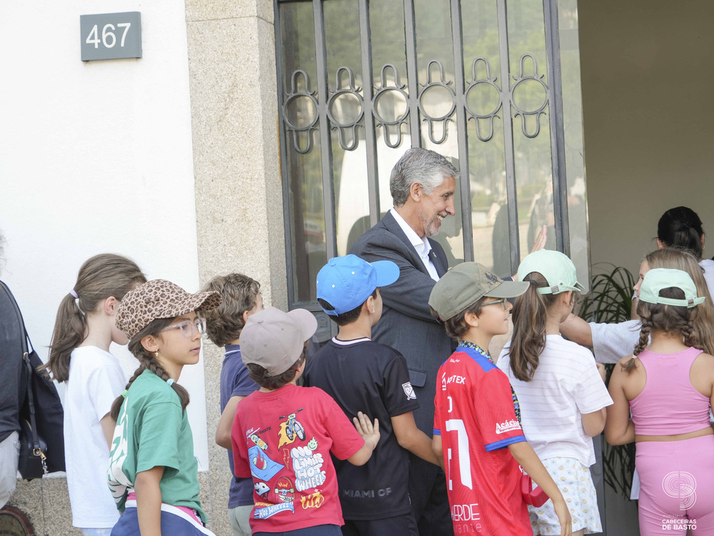 Leia mais sobre Feira do Livro abriu portas no Mosteiro de S. Miguel de Refojos