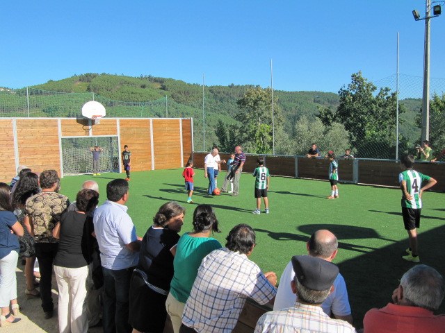 Leia mais sobre Câmara Municipal inaugura Polidesportivo de Eiró em Riodouro